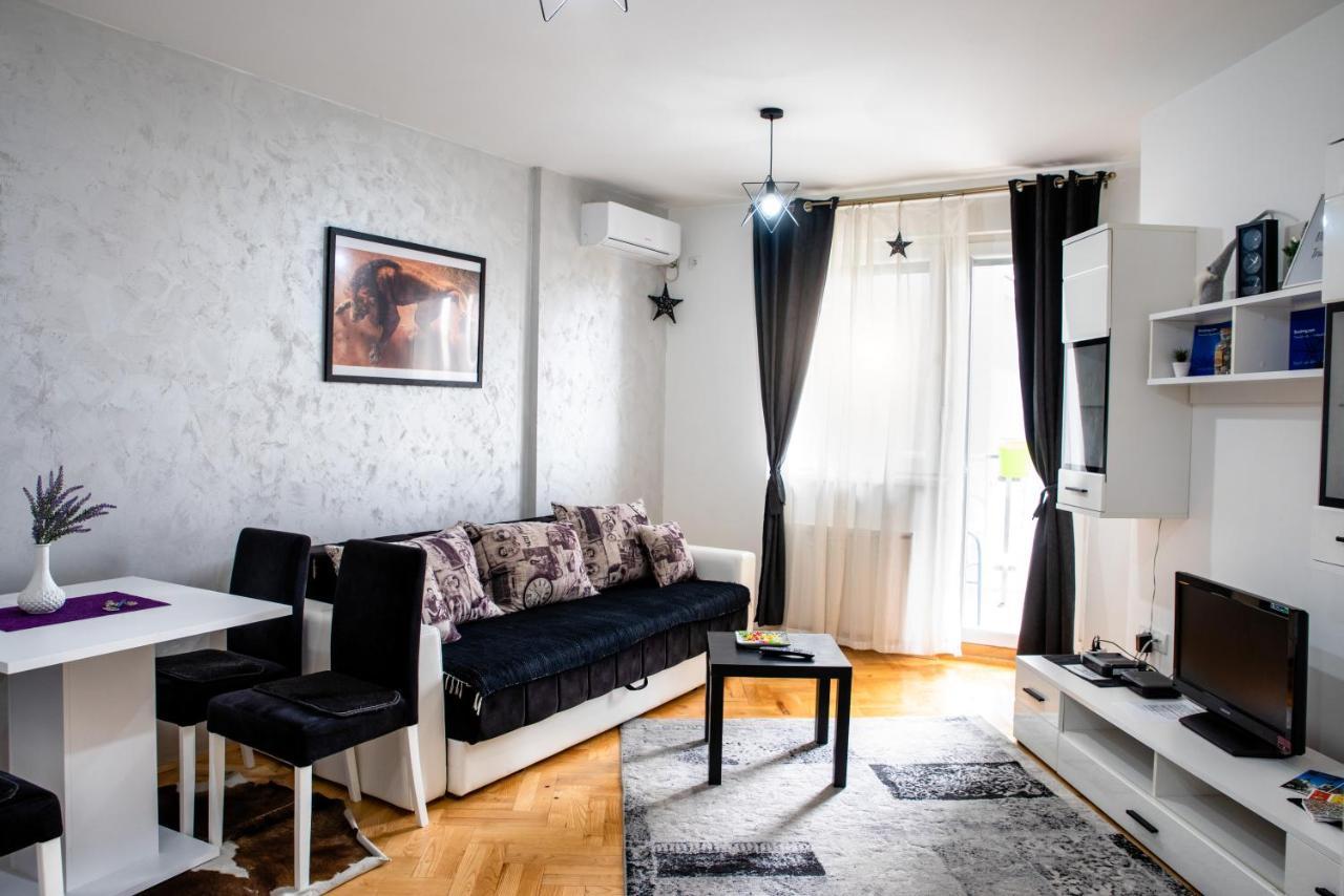 Apartman Black Star Appartement Novi Sad Buitenkant foto