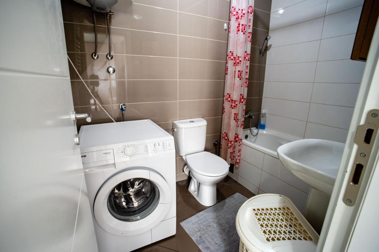 Apartman Black Star Appartement Novi Sad Buitenkant foto