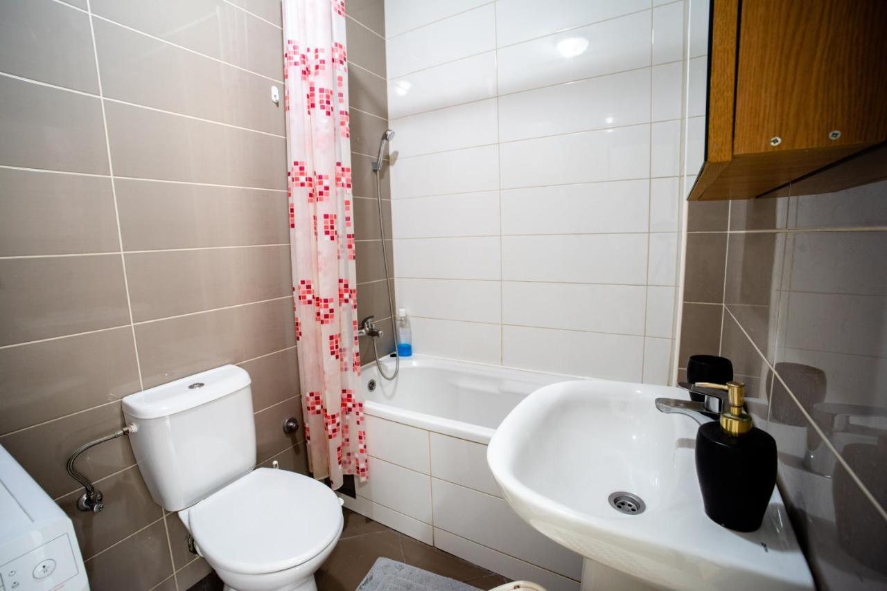 Apartman Black Star Appartement Novi Sad Buitenkant foto